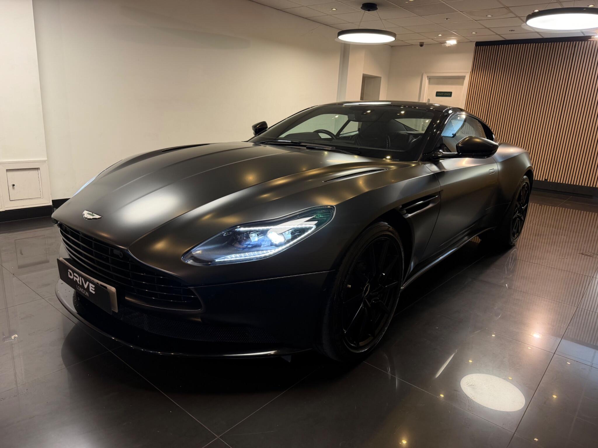 Aston Martin DB11